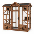 Enclos pour chat en bois de sapin avec toit noir et découpe de motifs